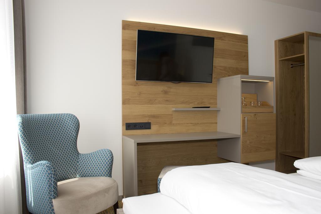 Hotel Ross Meißen Kamer foto